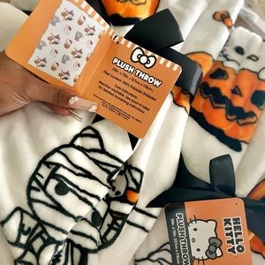 Hello kitty halloween blanket
